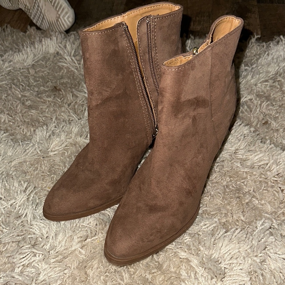 Qupid Brown Ankle Booties with Suede Finish